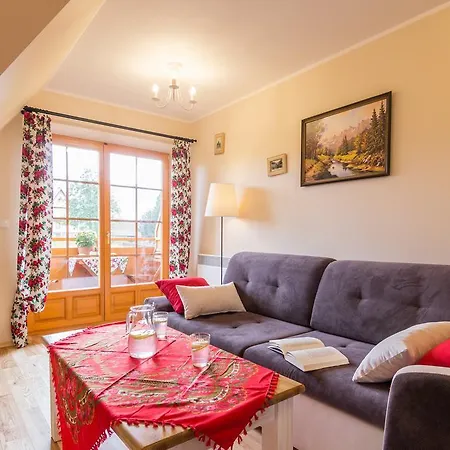 Dom Tatra ザコパネ